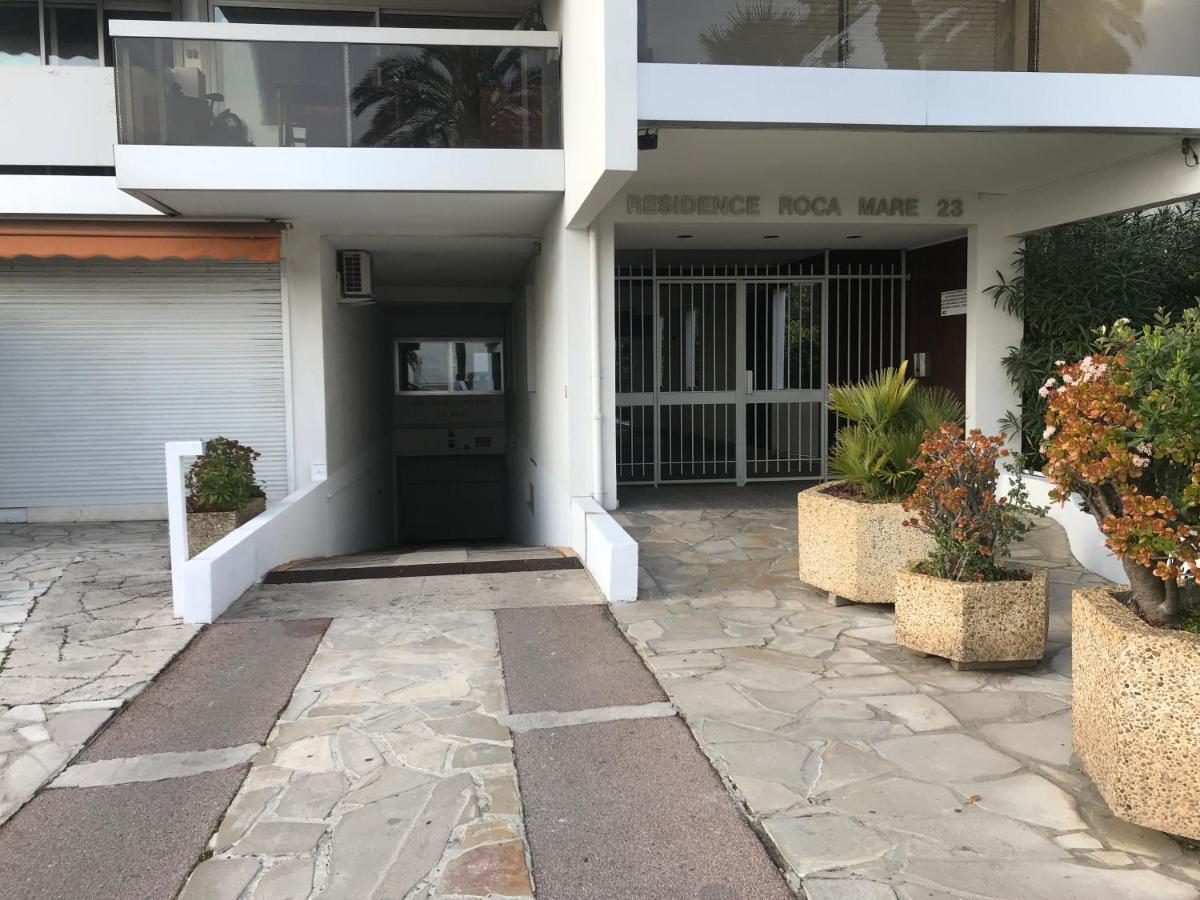 App Le Rocazur Avec Piscine Et Parking En Bord De Mer A 500M Du Centre Ville Menton Luaran gambar